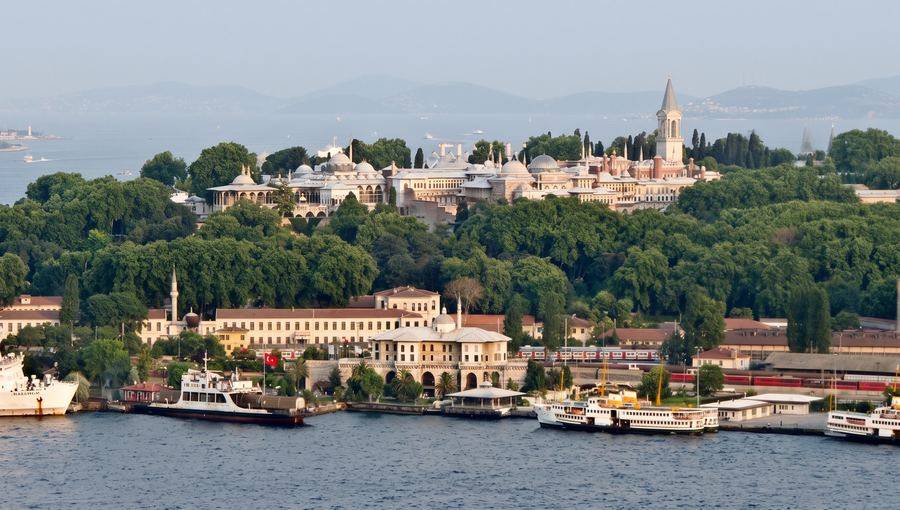 Topkapi Palace, just above the Sirkeçi District