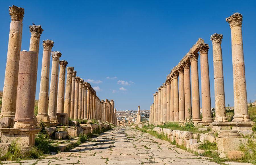The colonnade plaza in Jerash with the ruts made by cartwheels clearly visible