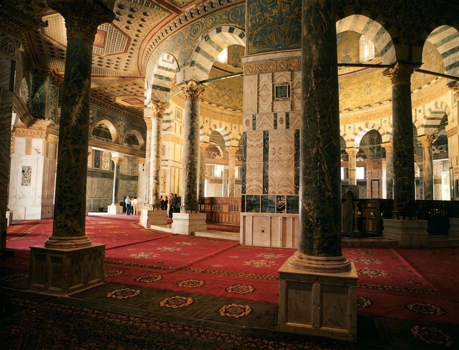 The prayer gallery surrounding the As Sakhara, just below the golden dome of the Dome of the Rock